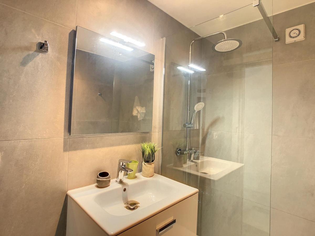 The Cloudy Bay Apartment Фуншал Екстериор снимка