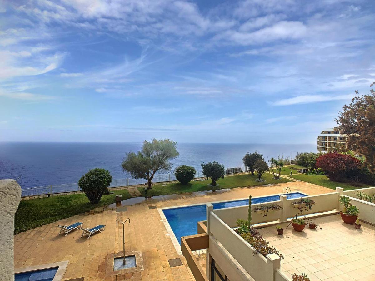 The Cloudy Bay Apartment Фуншал Екстериор снимка
